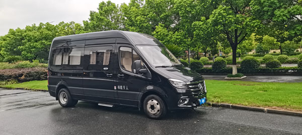 9座豪华奔驰